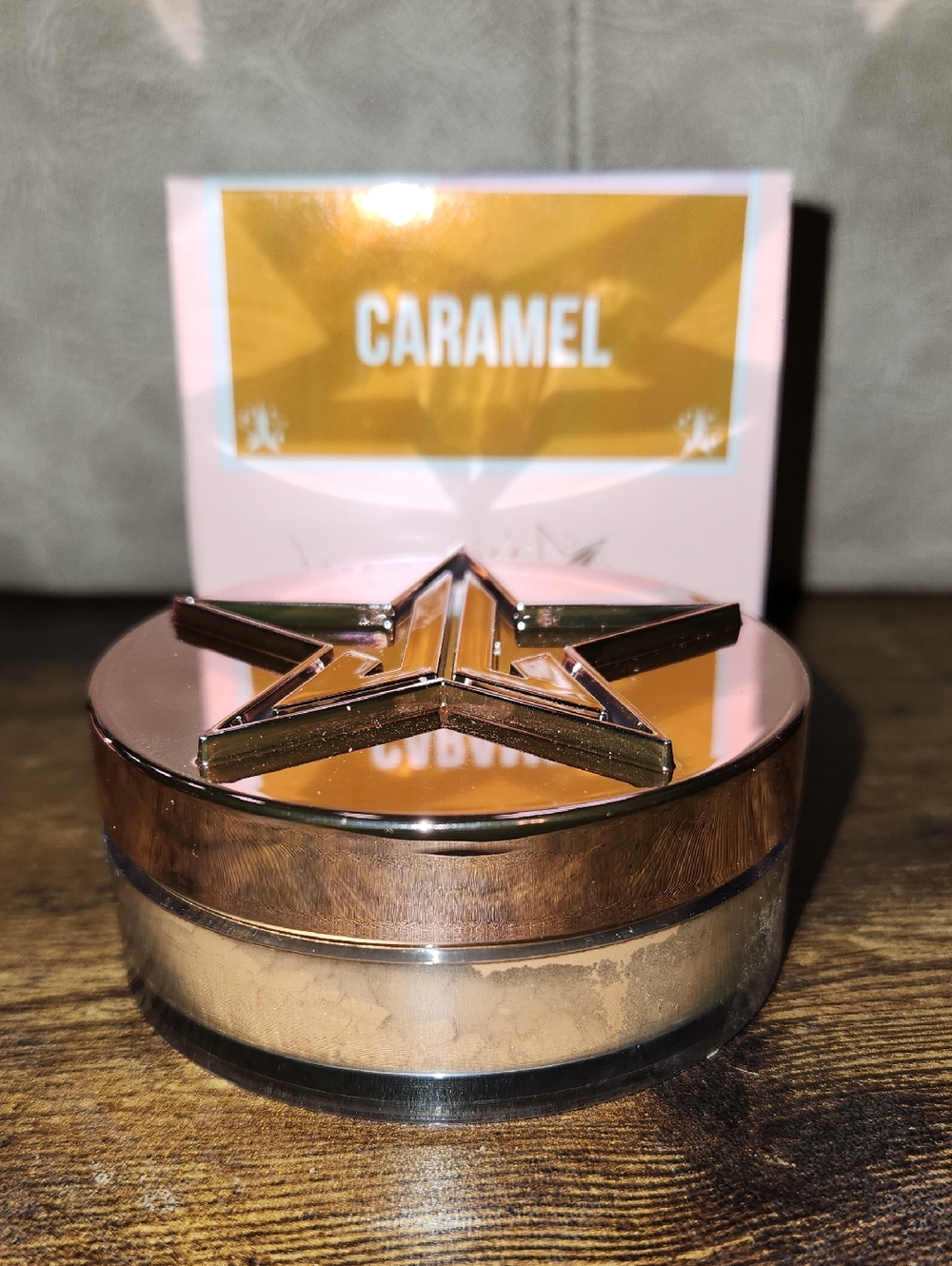 Jeffree Star Cosmetics Luminous Setting Powder - Caramel